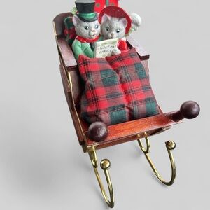 Vintage RARE HTF Enesco "Sleigh Ride" mice in sleight, figure, wind up music box